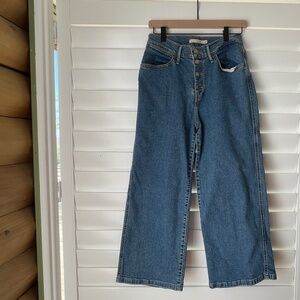 W28 Levi’s Mile High Cropped Wide leg Jeans